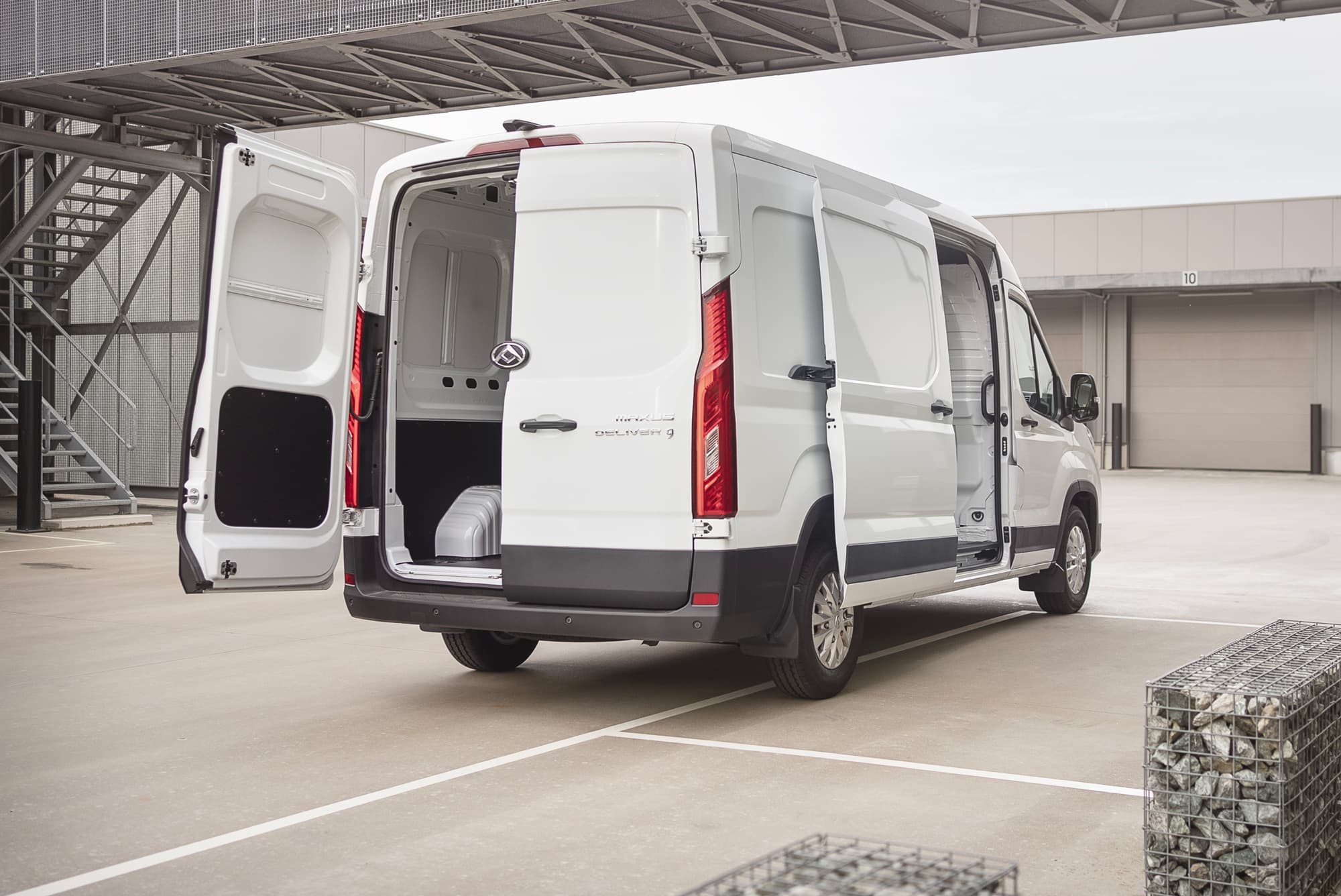 Maxus Deliver 9 Racking DELIVER 9 | Maxus